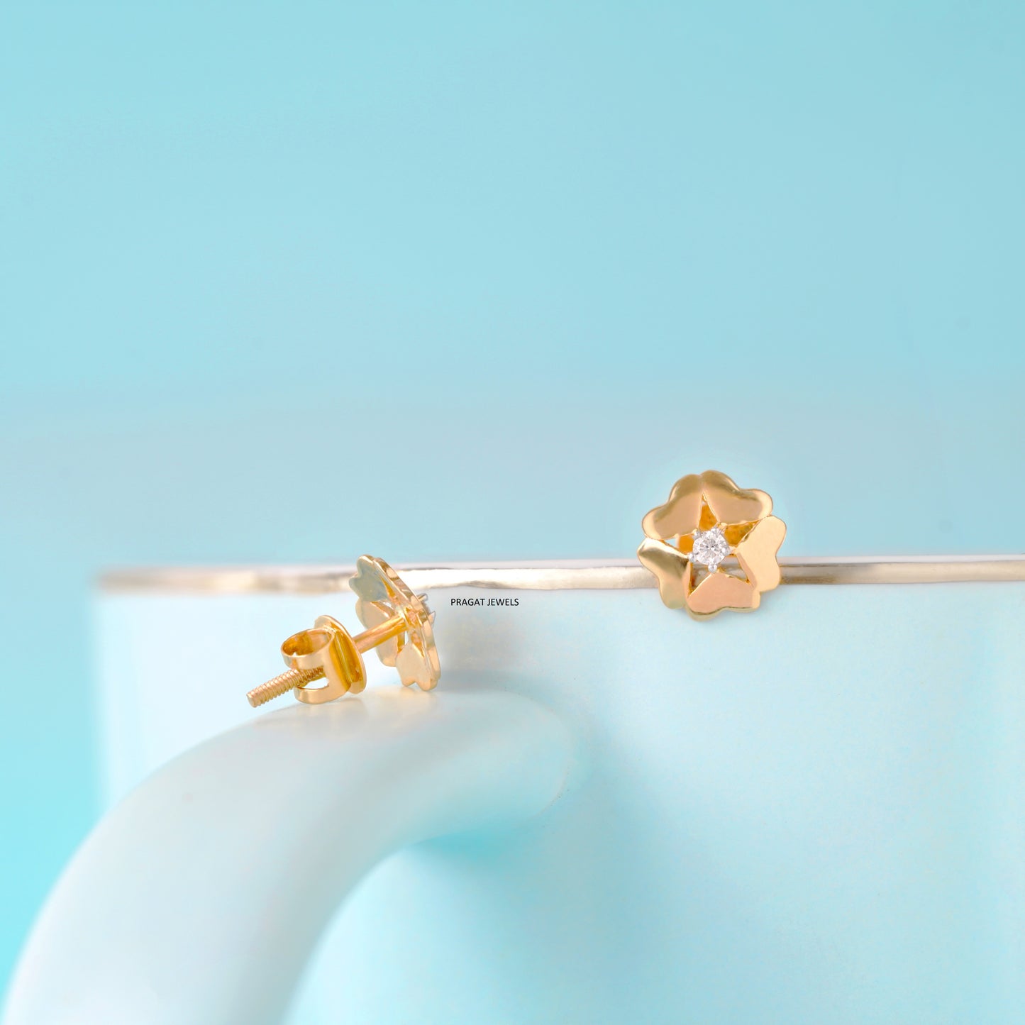 Flowers 14K Yellow Gold Earrings Handcrafted With Love For the Special Moments Of Your Life.