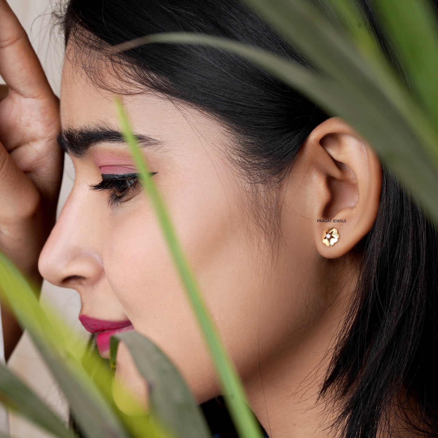 Flowers 14K Yellow Gold Earrings Handcrafted With Love For the Special Moments Of Your Life.
