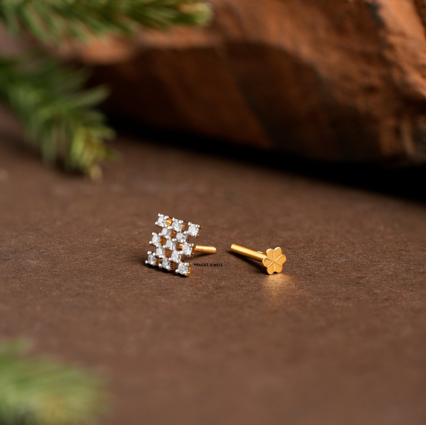 Traditional nosepin 18K Gold Indian Nose Stud Traditional Nose A precious Gift for The Percious One.
