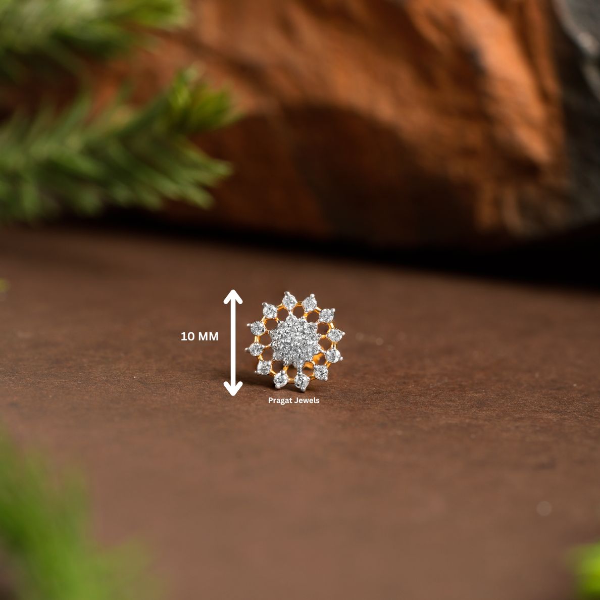 18K Gold Tiny Flower Nosepin Solitaire Yellow gold Nosepin Jewelry