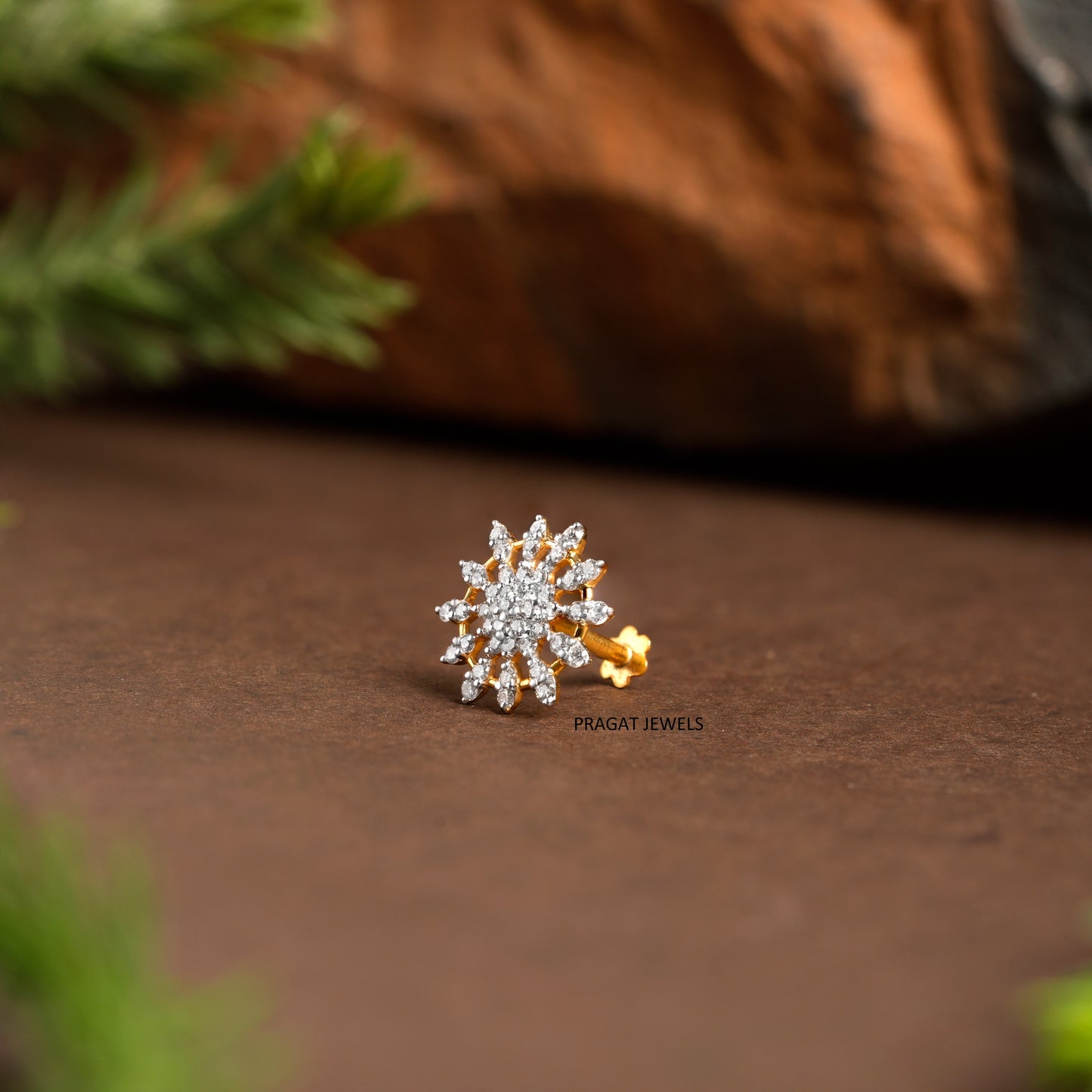 Diamond Cluster Nosepin 18k Yellow Gold Brilliant Cut Diamond Handcrafted With Love.