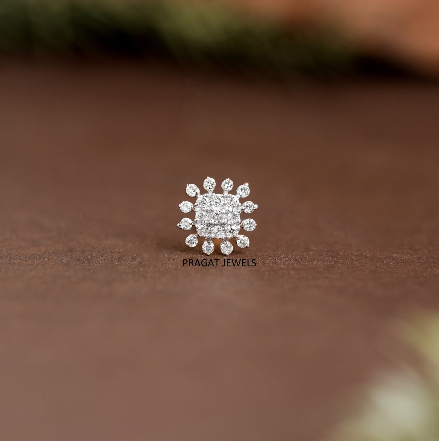 Natural Diamond Flower Stud for Nose Tragus Lobe Conch, 18K Gold Diamond Cluster nosepin