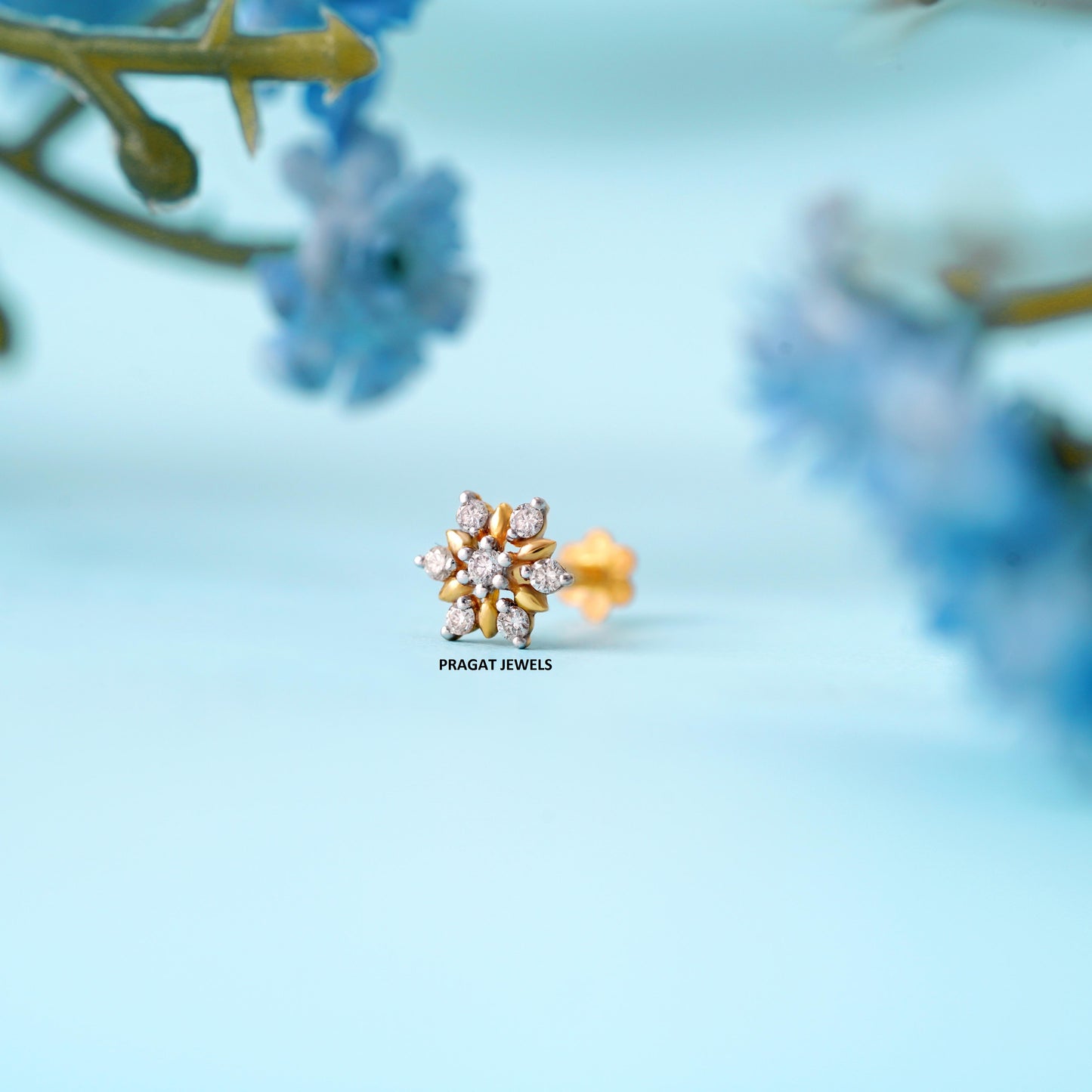 18K Gold Nose Pin with 7 Natural Diamonds – Floral Stud Design | Elegant Nose Jewelry for Women