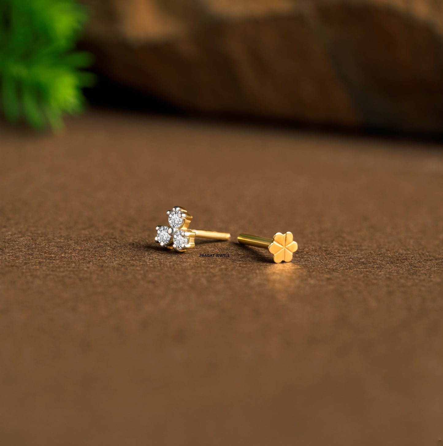 18K Gold Round  Diamond Trio Tiny Nose Stud/ Simple Three Stone Cluster Nose Stud / Tiny Diamond Studs / Last Minute Gift