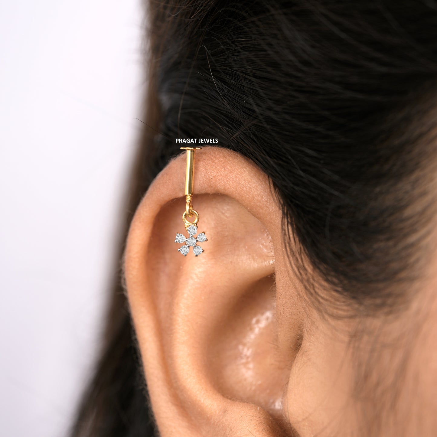 Diamond Cluster Helix Bugadi 18k Yellow Gold Brilliant Cut Diamond Handcrafted With Love.