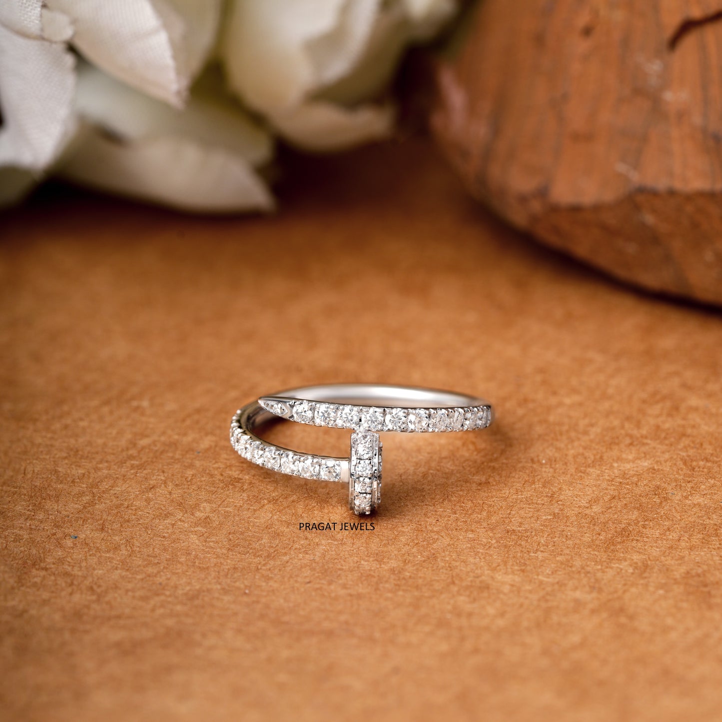 Diamond cluster ring whine Gold Yellow Gold Brillant Cut Diamond Stud Ladies Engagement Ring, Hand crafted with love