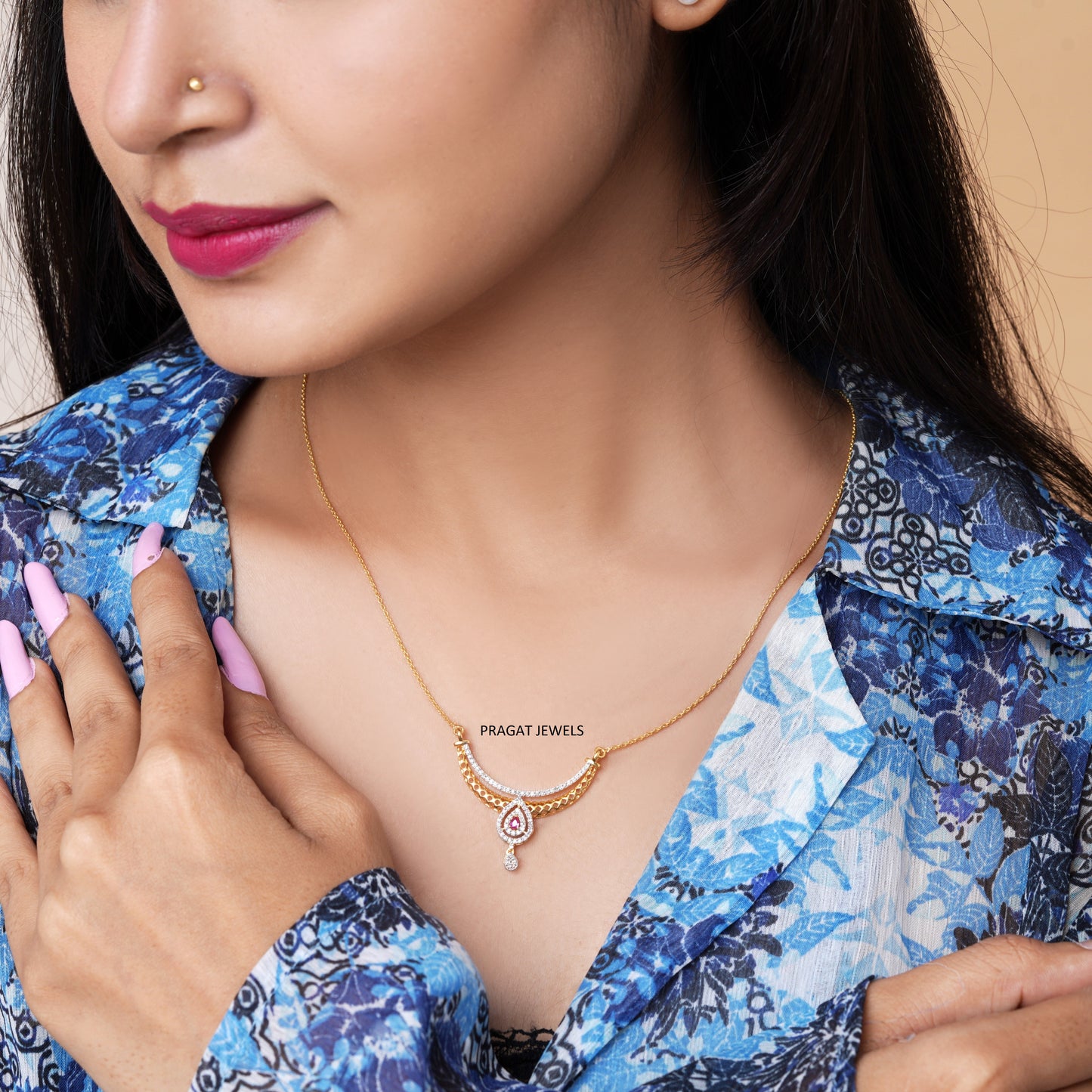 14K Solid Gold Diamond Clover Pendant, Anniversary Gift for her, Graduation Diamond Pendant Gift for her