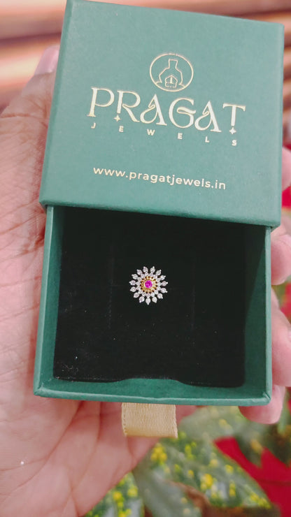 Diamond Nosepin Solitaire Yellow Gold Brillant Cut Diamond Hand crafted with love