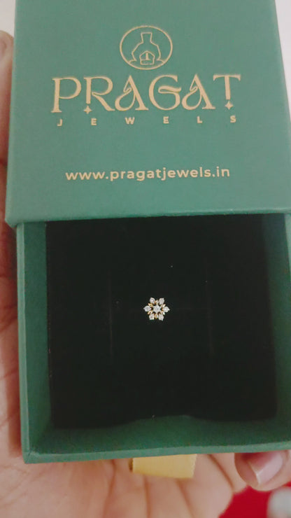 18K Gold Nose Pin with 7 Natural Diamonds – Floral Stud Design | Elegant Nose Jewelry for Women